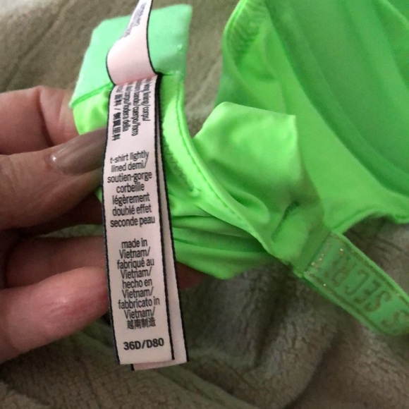 Victoria Secret Bra - Picture 5 of 5